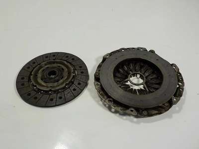BMW Clutch Kit 21207638466 &ndash; Does not ship to Lebanon. See detailsfor shippingLocated in: Valencia, Spain Delivery: Varies Returns: 30 days returns. Buyer pays for return shipping. If you use an eBay shipping label, it will be deducted from your refund amount. See details- for more information about returns Payments: Diners Club Condition: Used Seller Notes: “17223507 124052310 MLV17223507 21207638466 PROCEDE DE COCHE INGLÉS” Brand: BMW Compatible Vehicle Make: BMW Compatible Vehicle Model: SERIE 3 COUPE (E92) Version: 2.0 Turbodiesel CAT Manufacturer Part Number: 21207638466 Category: CAMBIO/EMBRAGUE Position in vehicle: ZONA MOTOR OE/OEM Part Number: 21207638466 Other part number: 124052310 &ndash; Fits BMW SERIE 3 COUPE E92 2.0 TU