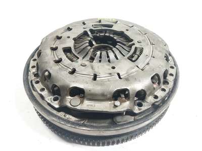 BMW Clutch Kit 21208631999 &ndash; Does not ship to Lebanon. See detailsfor shippingLocated in: Valencia, Spain Delivery: Varies Returns: 30 days returns. Buyer pays for return shipping. If you use an eBay shipping label, it will be deducted from your refund amount. See details- for more information about returns Payments: Diners Club Condition: Used Seller Notes: “17454338 SIN REFERENCIA” Brand: BMW Compatible Vehicle Make: BMW Compatible Vehicle Model: 5 (F10) Version: 520 d Manufacturer Part Number: 21208631999 Category: CAMBIO/EMBRAGUE Position in vehicle: ZONA MOTOR OE/OEM Part Number: 21208631999 Superseded Part Number: 21208638897 &ndash; Fits BMW 5 F10 520 D
