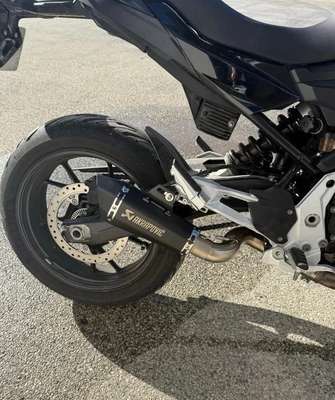 Akrapovic terminal exhaust for f900xr f900r db killer chicane image 2
