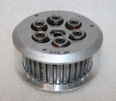 Unbranded Clutch Part BMW-S1000RR-09-18-S1000R--20-S1000XR--19-CLUTCH-BASKET-CLUTCH-BASKET-HP4-RACE &ndash; See compatible vehicles Shipping: Does not ship to Lebanon. See detailsfor shippingLocated in: Bisingen, Germany Delivery: Varies Returns: Seller does not accept returns. See details- for more information about returns Payments: Diners Club Condition: Used Herstellernummer: 21217700458 Hersteller: BMW Produktart: Kupplungskorb Ursprungsland: Deutschland thumbnail 4