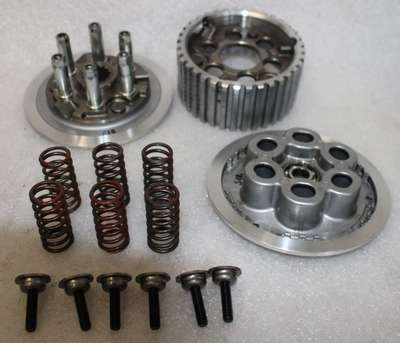 Unbranded Clutch Part BMW-S1000RR-09-18-S1000R--20-S1000XR--19-CLUTCH-BASKET-CLUTCH-BASKET-HP4-RACE &ndash; See compatible vehicles Shipping: Does not ship to Lebanon. See detailsfor shippingLocated in: Bisingen, Germany Delivery: Varies Returns: Seller does not accept returns. See details- for more information about returns Payments: Diners Club Condition: Used Herstellernummer: 21217700458 Hersteller: BMW Produktart: Kupplungskorb Ursprungsland: Deutschland