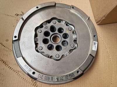 Unbranded Flywheel Flywheel-LUK-(New---Take-off)-8600215 &ndash; Does not ship to Lebanon. See detailsfor shippingLocated in: Gemünden am Main, Bayern, Germany Delivery: Varies Returns: Seller does not accept returns. See details- for more information about returns Payments: Diners Club Condition: New Hersteller: LUK Herstellernummer: 8600215 Vergleichsnummer: BMW Nr.: 8600215, 21208600215 Artikelnummer: 8600215 Matchcode: 21208600215 Einheit: Stück EAN: 4014870351564 Ursprungsland: Deutschland thumbnail 3