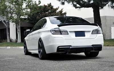 V8 550i Look Tail pipes Black Gloss Chrome For BMW F10 / F11 Exhaust Tips image 4